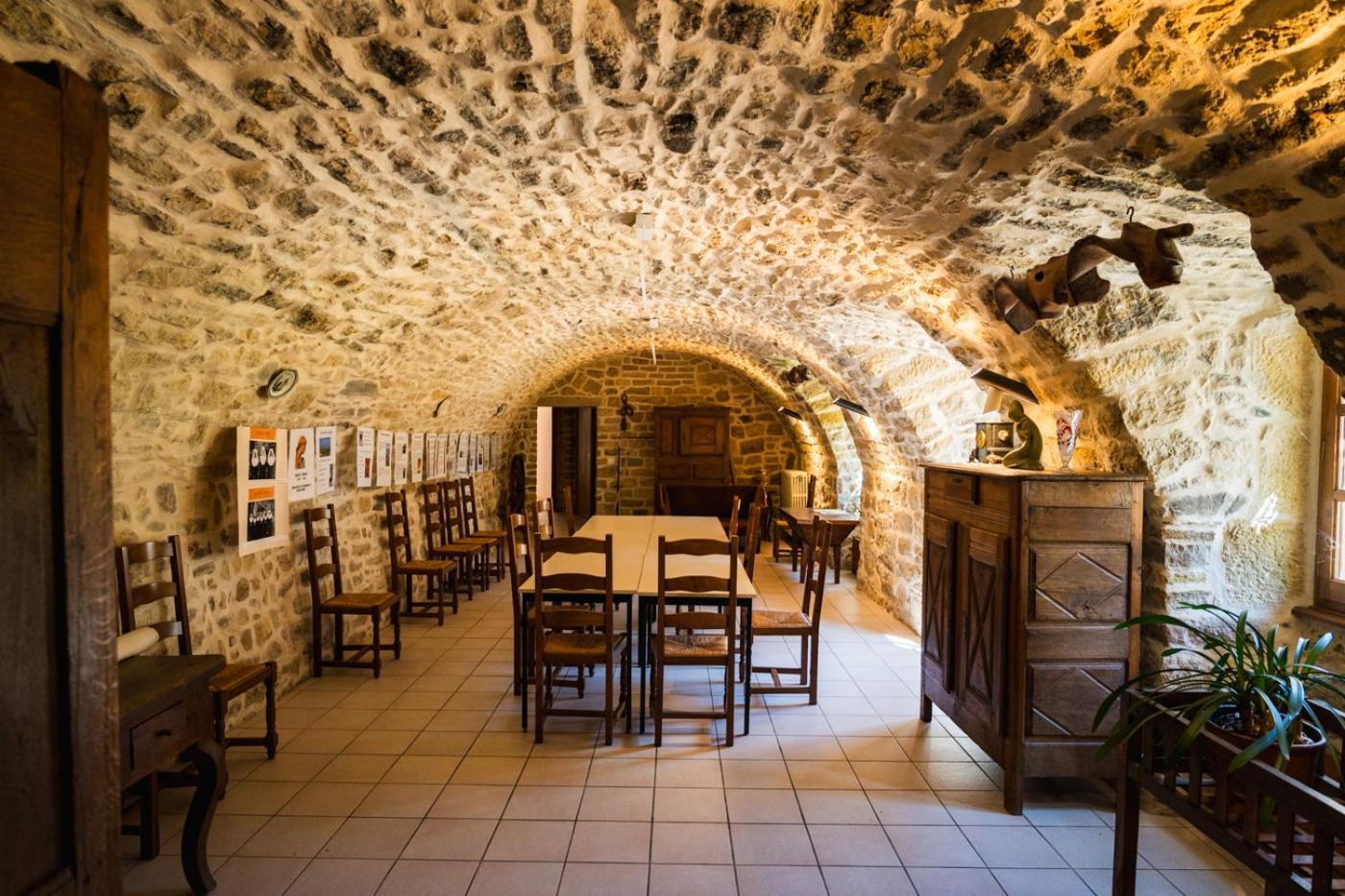 Accueil Du Couvent De Malet Hotel Saint-Come-d'Olt Bagian luar foto